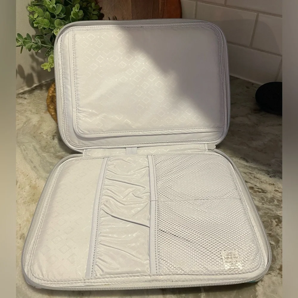 Vera Bradley Laptop Bag - Picture 5 of 5